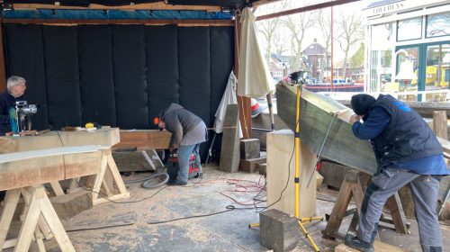 Bouwen aan eeuwenoude stadskraan gaat door op Museumwerf Vreeswijk