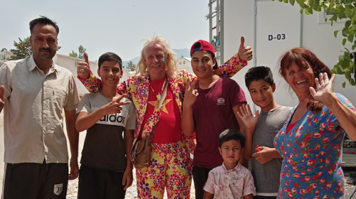 ‘Klus geklaard’ door ‘Rooie Arie’ in vluchtelingenkamp in Griekenland