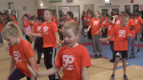 Nationale Sportweek NOC-NSF van start met touwtjespringen