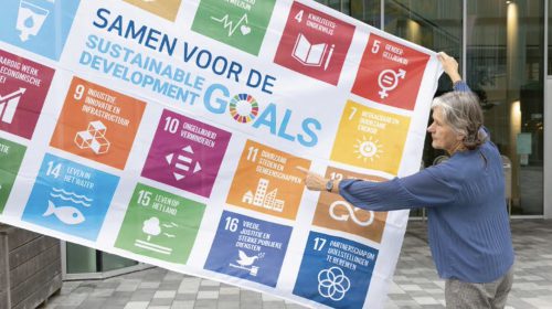 SDG-vlag wappert in Nieuwegein
