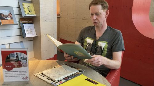 Bibliotheek Nieuwegein vergroot zelfvertrouwen van laaggeletterden: ‘Het maakt me erg blij en trots’