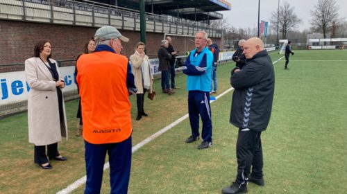 Nieuwe minister bezoekt sportpark Nieuwegein: ‘Mooi hoe partijen samenwerken’