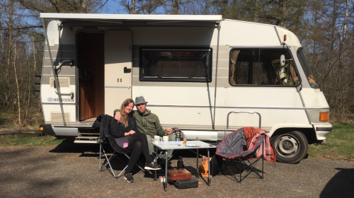 Schrijfster Heleen van den Hoven ‘on the road’