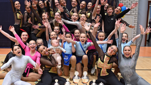 Kunstrolschaatsteams van KRC Rolling pakken Goud, Zilver en Brons op NK showrolschaatsen