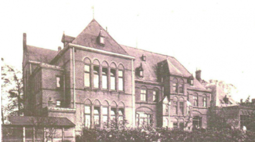 Toen & Nu: ‘Het Franciscusgesticht, de achterzijde met tuin’