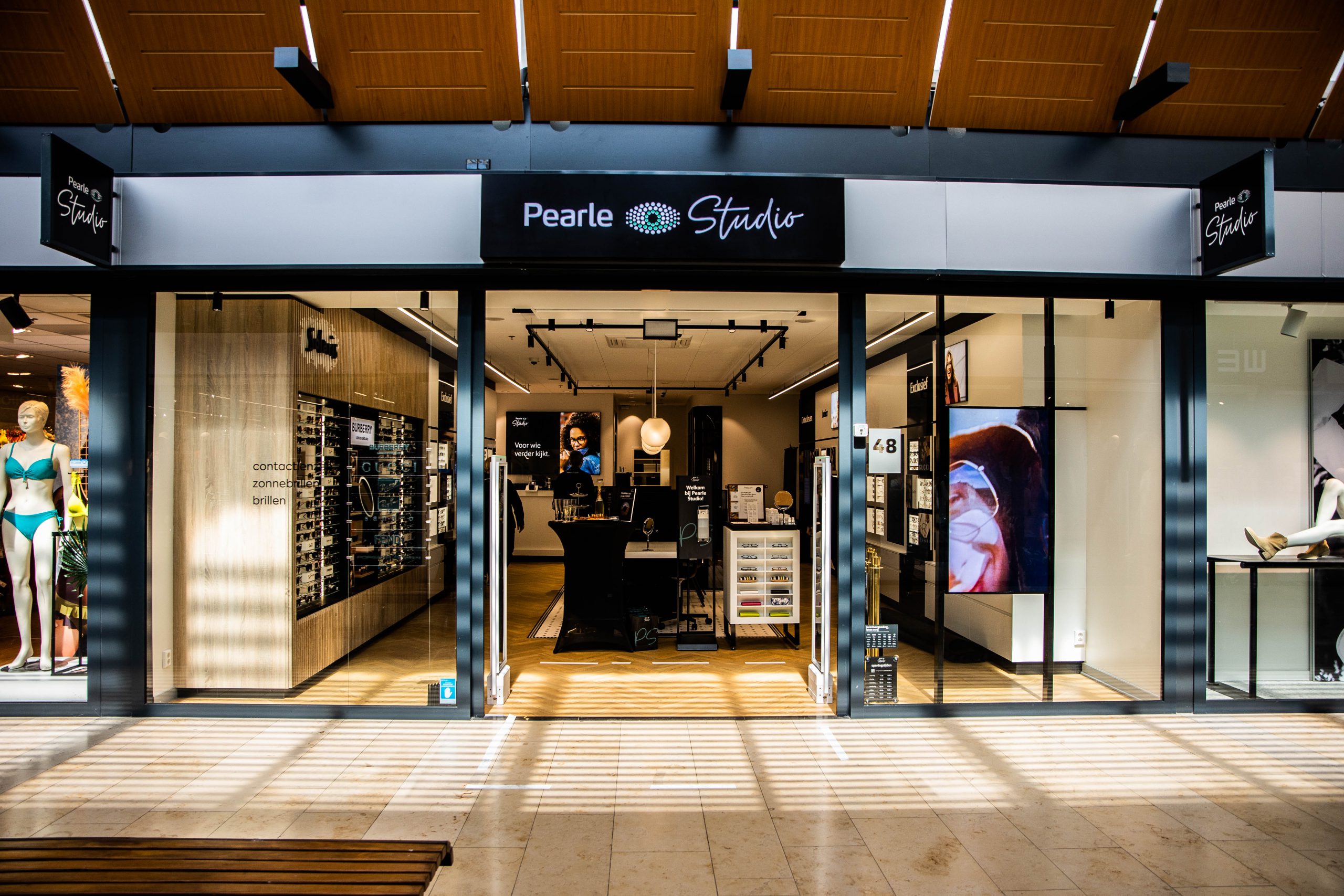aspect Opgewonden zijn Zonder Nieuwe winkelformule Pearle Studio geopend op Cityplaza - De Digitale Stad  Nieuwegein