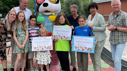 Vluchtelingenwerk Nieuwegein neemt ruim € 11.000,- in ontvangst