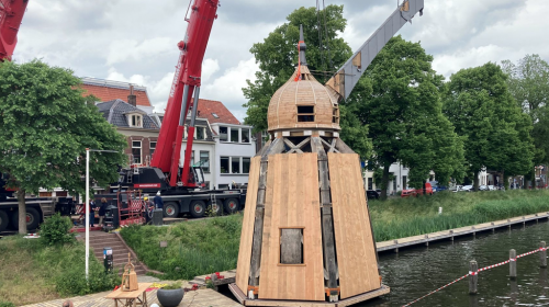 Stadskraan maakt geslaagde reis van Vreeswijk naar Utrecht