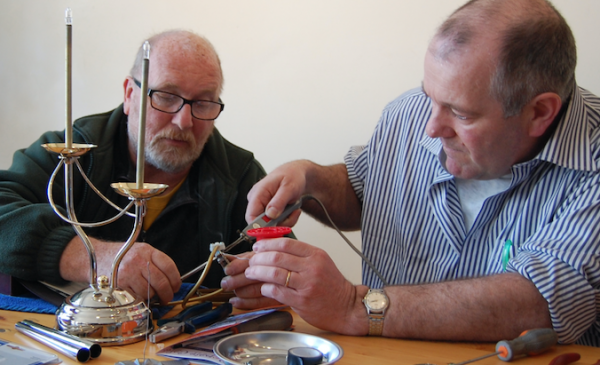 Repair Café Nieuwegein wenst iedereen duurzame feestdagen
