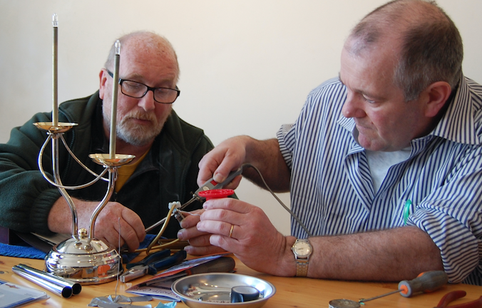 Repair Café Nieuwegein wenst iedereen duurzame feestdagen