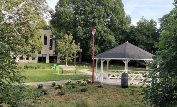 Van verregende kerstmarkt naar Yule, winterfeest vol licht in Kokkebogaard