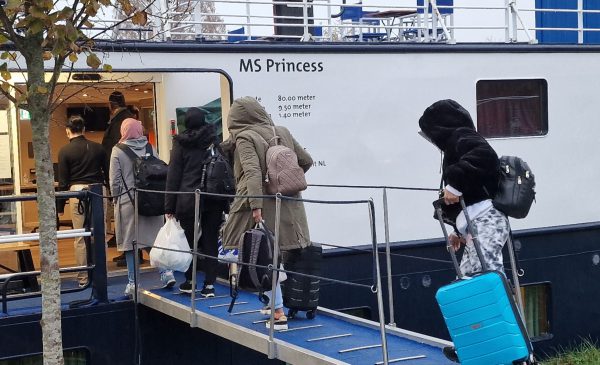 72 mannen en vrouwen aan boord van de MS Princess