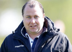 Trainer Kevin Reinhard vertrekt na dit seizoen bij SV Parkhout