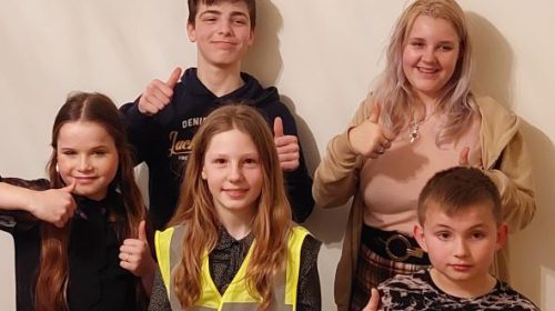 Kinderambassadeurs verwelkomen nieuwe kinderambassadeur