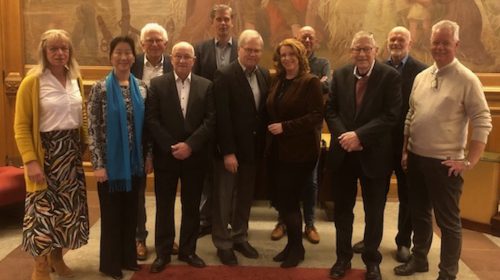 Oud college onder burgemeester Cor de Vos op reünie in Dordrecht