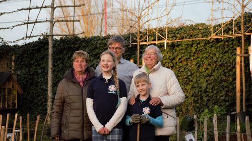 Nieuwegeiners steken de handen uit de mouwen tijdens 25e Natuurwerkdag
