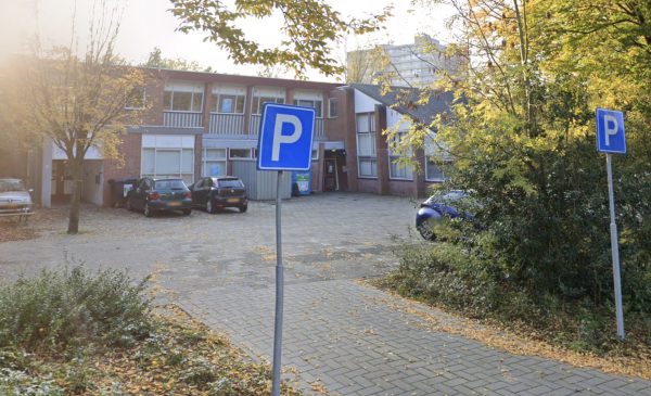 Lokale Vernieuwing/VSP slaat alarm over toekomst Kleding- en Speelgoedbank