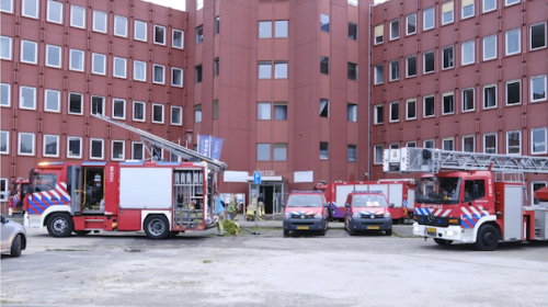 Brandweer Nieuwegein oefent in slooppand aan de Zadelstede