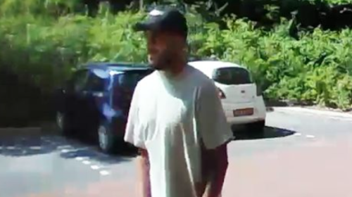 Inbreker slaat toe op klaarlichte dag in Fokkesteeg en steelt spaarpot