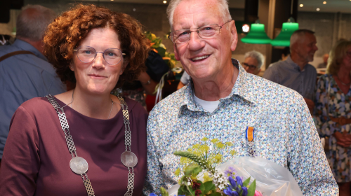 Koninklijke onderscheiding voor Cees van Schaik