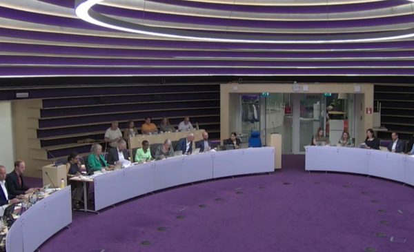 Miljoenen over in kas Nieuwegein, VSP eist woonlastenkorting vlak voor verkiezingen