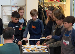 Tieners koken de wereld rond in Fort Vreeswijk