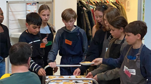 Tieners koken de wereld rond in Fort Vreeswijk