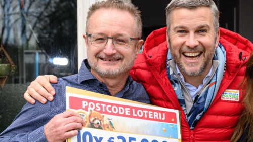 Geluksvogels uit Nieuwegein winnen tien jaar lang 25.000 euro per jaar bij de Postcode Loterij