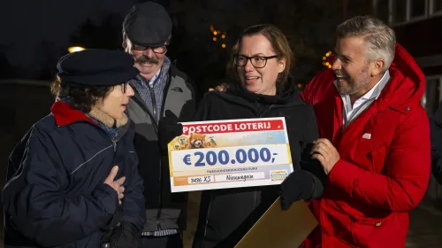 Inwoners uit Nieuwegein verdelen 1 miljoen euro bij de Postcode Loterij