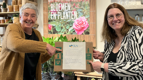 Klanten Plus van Loon sparen boodschappenpakket voor minimahuishoudens