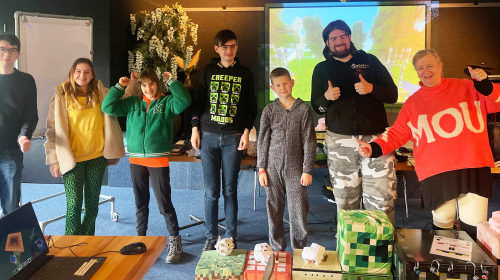 Drie junior klimaatburgemeesters gaan gemeenten tijdens klimaatexpo overtuigen om koelteplekken te maken