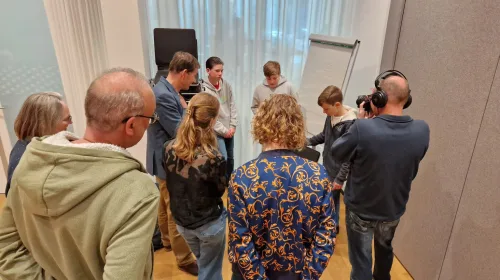 Leerlingen Oosterlicht College in Nieuwegein meten fijnstof