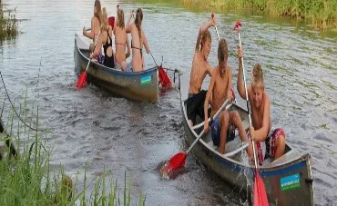 Wedstrijden in de Oude Sluis op Koningsdag