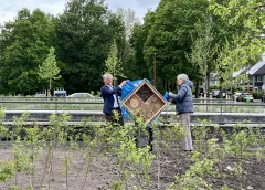 Gemeente Nieuwegein en Blauwhoed openen natuurinclusieve tuin bij Point of View