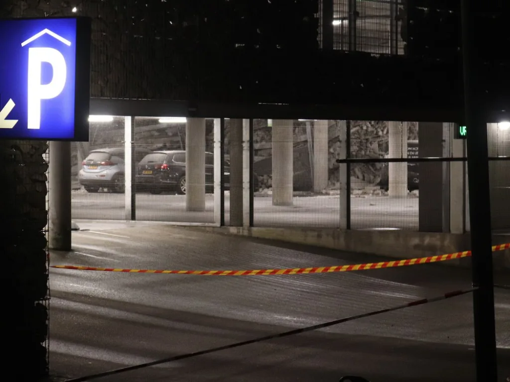 Parkeergarage deels ingestort bij St. Antonius Ziekenhuis in Nieuwegein