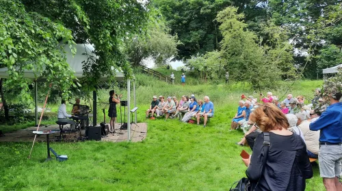 Dichter Ton de Gruijter bericht: ‘bienvenue à jutphaas’