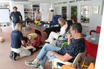 Stichting Hartslag Nieuwegein en Het Vrijwilligershuis starten met reanimatiecursus