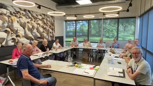 KBO-afdelingsbestuur in gesprek met jonge senioren