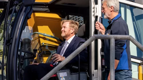 Nieuw productiestation voor groene waterstof door Koning Willem Alexander geopend in Nieuwegein