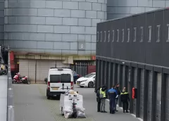 Politie controleert garageboxen op De Liesbosch in strijd tegen ondermijning