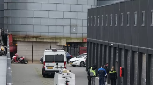 Politie controleert garageboxen op De Liesbosch in strijd tegen ondermijning