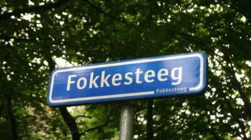 Jantine met de Pet: ‘Fokkesteeg, een wijk waar niets gebeurt’