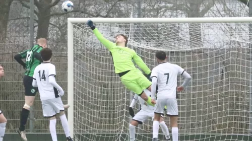 IJzersterke Tom van der Wulp helpt JSV aan de overwinning