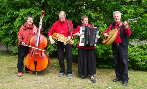Wijkcafé met muziek in de Componist