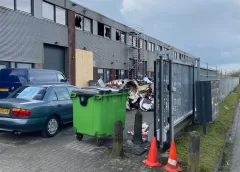 Grote brand in bedrijfsverzamelgebouw na uren blussen afgerond