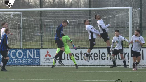 JSV haakt af in de strijd om de bovenste plekken