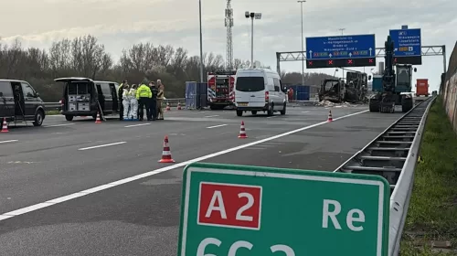 Politie verricht onderzoek na ernstig ongeval op de A2 bij Nieuwegein