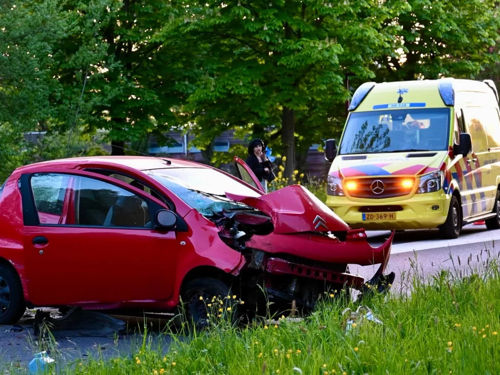 Maaltijdbezorger gewond na eenzijdig ongeval op de Parkhout