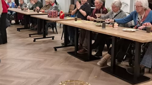 Muziekbingo in Buurtplein de Componist