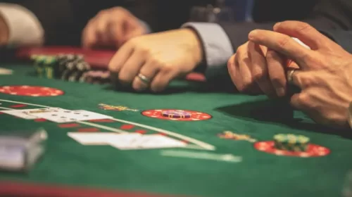 Illegale pokeravond op Liesbosch: Hoe zit het met de gokregels in Nieuwegein?